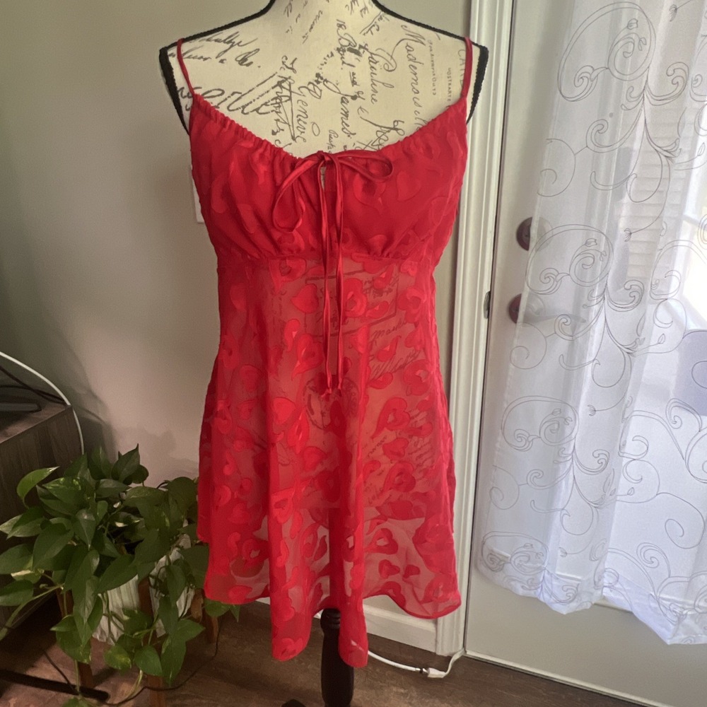 Vintage Y2K Cami Top Women's Medium Red Hearts Sheer‎ Lace Feminine Romantic